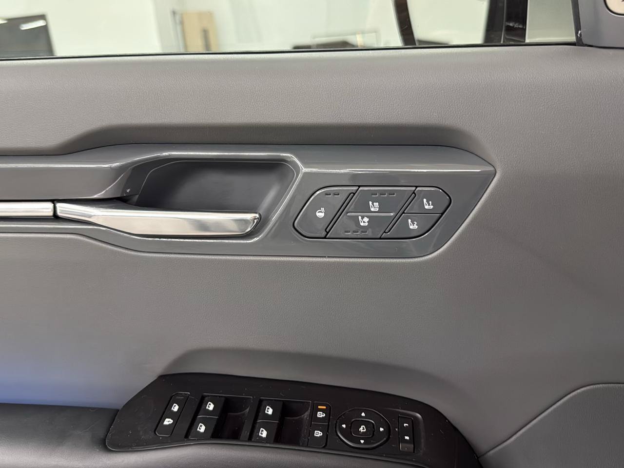 Used 2024 Kia EV9 Land AWD/4WD image 28