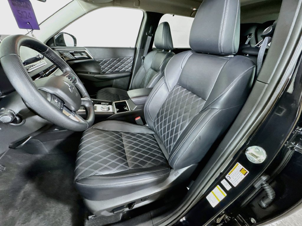 Used 2025 Mitsubishi Outlander 4WD Plug-In Hybrid image 25