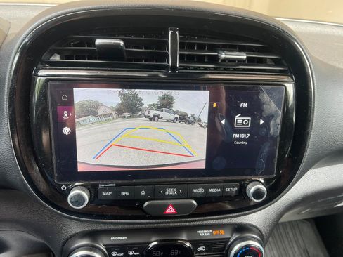 Used 2023 Kia Soul S FWD image 36