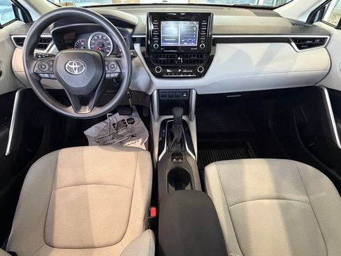 Used 2022 Toyota Corolla Cross L FWD image 30