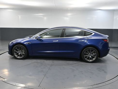 Used 2018 Tesla Model 3 Long Range image 8