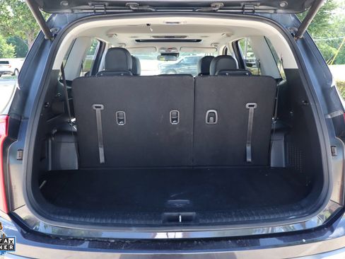 Used 2025 Kia Telluride S FWD image 27