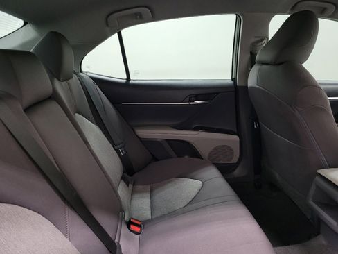 Used 2019 Toyota Camry LE FWD image 19