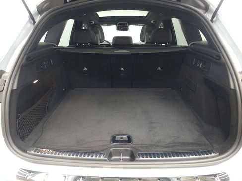 Used 2024 Mercedes-Benz GLC 300 4MATIC w/ Driver Assistance Package image 33