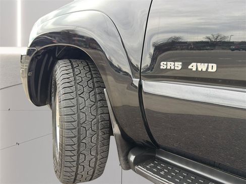 Used 2008 Toyota 4Runner SR5 AWD/4WD image 30