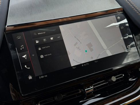 New 2026 Aston Martin DBX 707 image 32