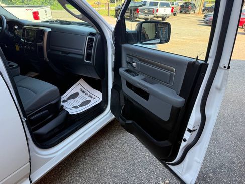 Used 2013 RAM 1500 Classic SLT w/ Protection Group AWD/4WD image 16
