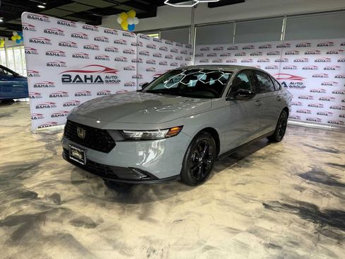 Used 2025 Honda Accord SE image 2