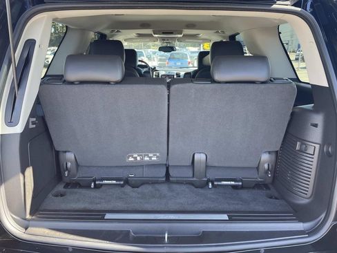 Used 2013 Cadillac Escalade Luxury image 11