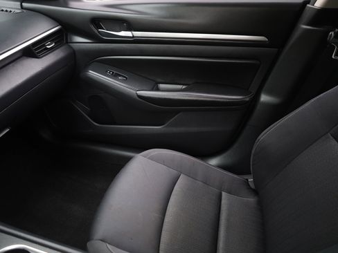 Used 2022 Nissan Altima 2.5 SV FWD image 12