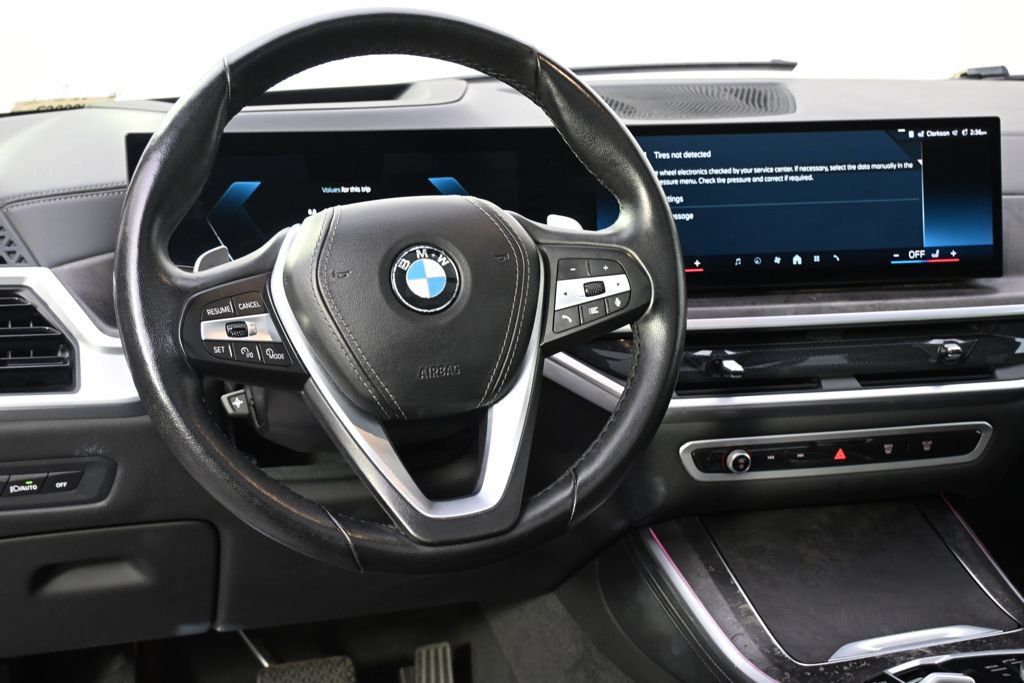 Used 2024 BMW X5 xDrive40i AWD/4WD image 12