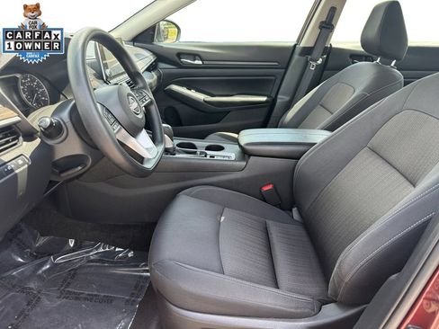 Certified 2025 Nissan Altima 2.5 SV AWD/4WD image 9