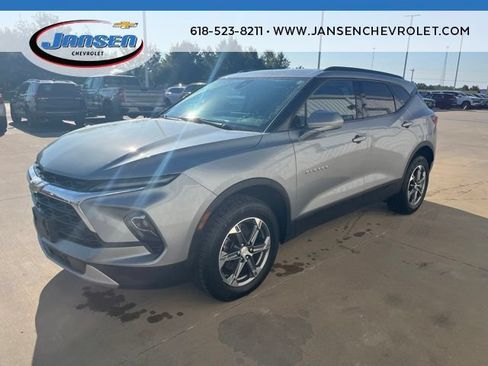 Used 2023 Chevrolet Blazer LT w/ Convenience Package FWD image 3