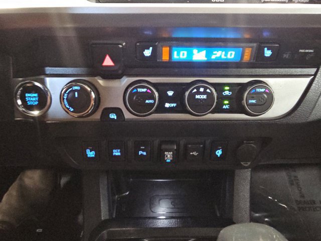 Used 2022 Toyota Tacoma Limited AWD/4WD image 25