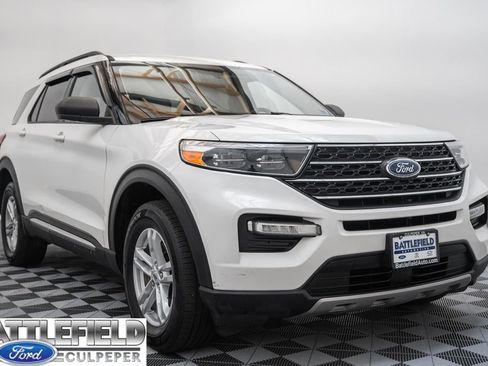 Certified 2023 Ford Explorer XLT w/ Equipment Group 202A AWD/4WD image 1