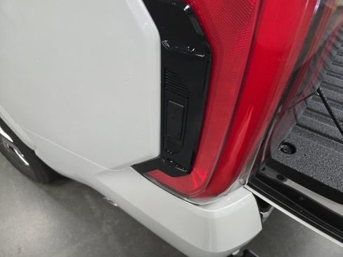 New 2026 Toyota Tundra Capstone AWD/4WD image 18