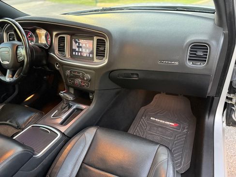 Used 2020 Dodge Charger SXT w/ Leather Interior Group image 14