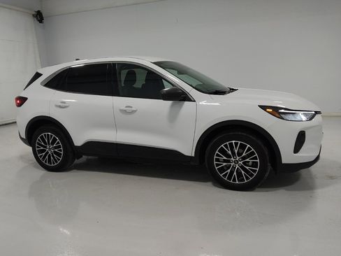 Used 2023 Ford Escape Active AWD/4WD image 11