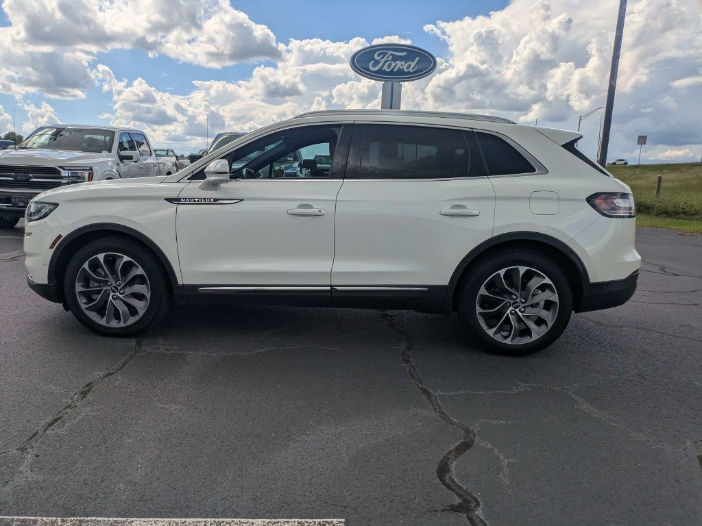 Used 2022 Lincoln Nautilus Reserve w/ Equipment Group 201A FWD image 7