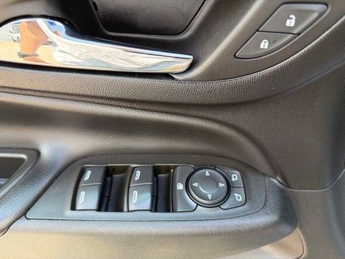 Used 2023 Chevrolet Equinox LT AWD/4WD image 12