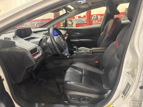 Certified 2023 Toyota Prius Prime FWD image 39