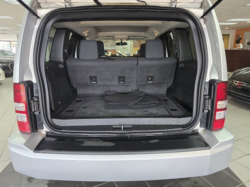 Used 2009 Jeep Liberty Sport w/ Popular Equipment Group AWD/4WD image 19