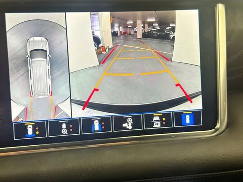 Used 2023 GMC Yukon Denali RWD image 14