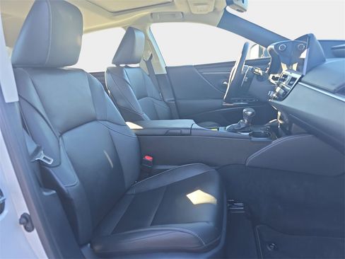 Used 2024 Lexus ES 250 w/ Premium Package image 10