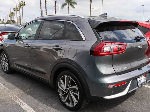 Used 2017 Kia Niro Touring w/ Advanced Technology Package image 7