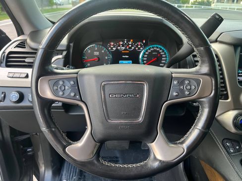 Used 2020 GMC Yukon XL Denali w/ Denali Ultimate Package AWD/4WD image 13