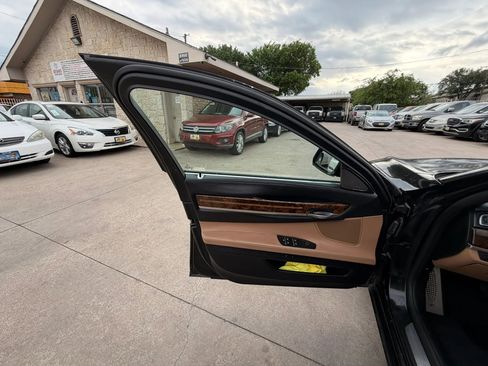 Used 2014 BMW 740Li image 25