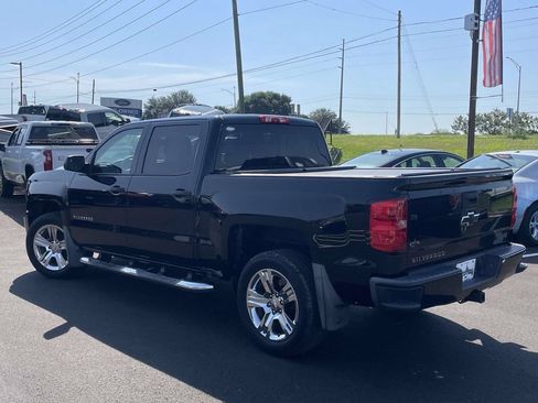 Used 2018 Chevrolet Silverado 1500 Custom w/ Custom Value Package RWD image 5
