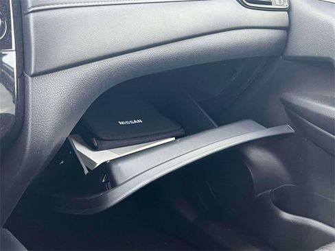 Used 2019 Nissan Rogue S w/ Special Edition Package image 27