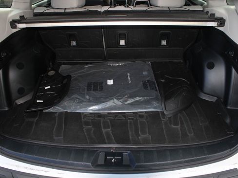 Used 2023 Subaru Forester Premium AWD/4WD image 8