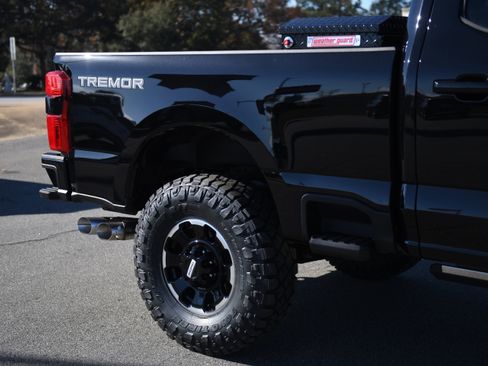New 2026 Ford F250 Lariat w/ Tremor Off-Road Package image 4