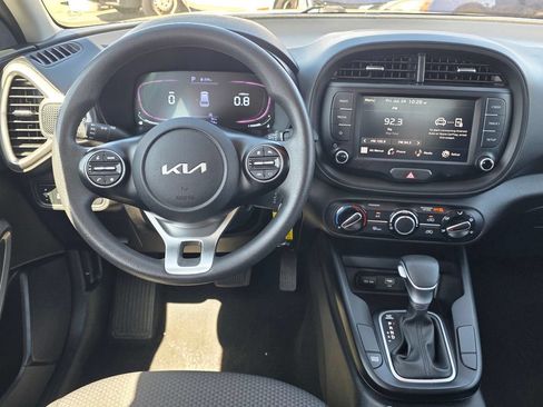 Used 2024 Kia Soul LX w/ Option Group 015 FWD image 14