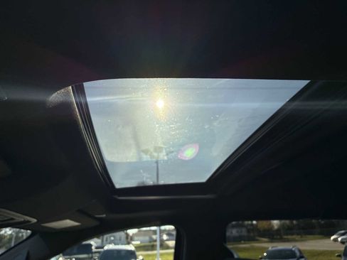 Used 2021 Chevrolet Silverado 1500 High Country image 18