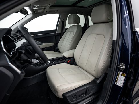 Certified 2025 Audi Q3 2.0T Premium Plus w/ Premium Plus Package image 14