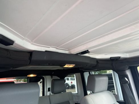 Used 2010 Jeep Wrangler Unlimited Sahara AWD/4WD image 26
