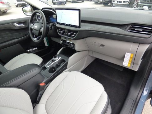 New 2025 Ford Escape SE w/ PHEV Premium Package image 10