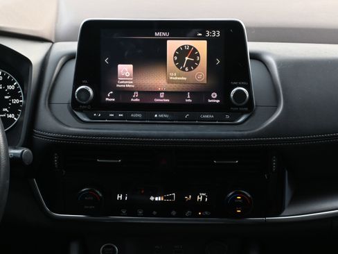 Used 2021 Nissan Rogue SV image 5