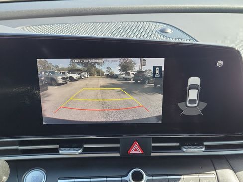 Used 2021 Hyundai Elantra Limited FWD image 33