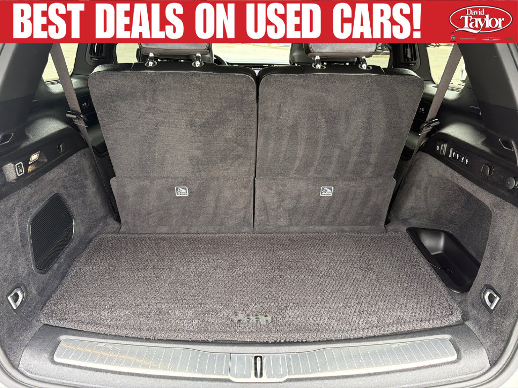Used 2024 Jeep Grand Cherokee L Summit w/ Advanced Protech Group IV AWD/4WD image 43