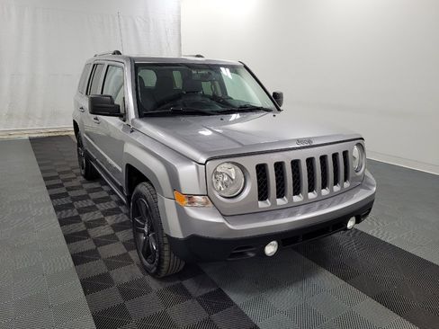 Used 2016 Jeep Patriot High Altitude AWD/4WD image 13