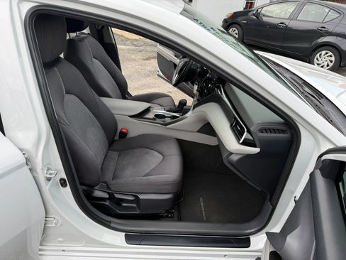 Used 2024 Toyota Camry LE FWD image 8