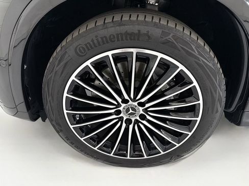 Certified 2024 Mercedes-Benz GLC 300 image 29