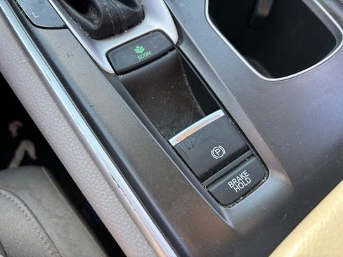 Used 2019 Honda Accord LX image 17