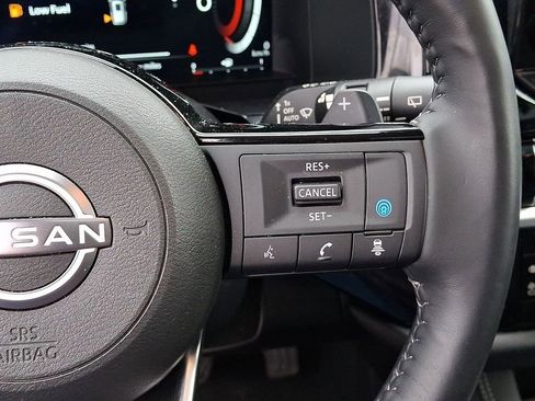 Used 2024 Nissan Pathfinder Platinum w/ Cargo Package image 24