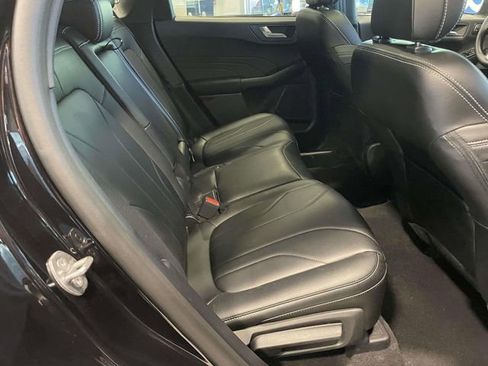 New 2025 Ford Escape SE w/ PHEV Premium Package FWD image 26