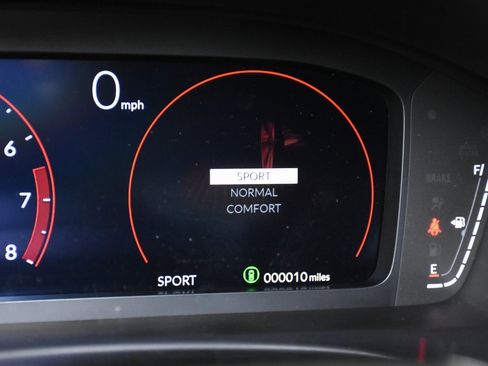 New 2025 Acura Integra image 13